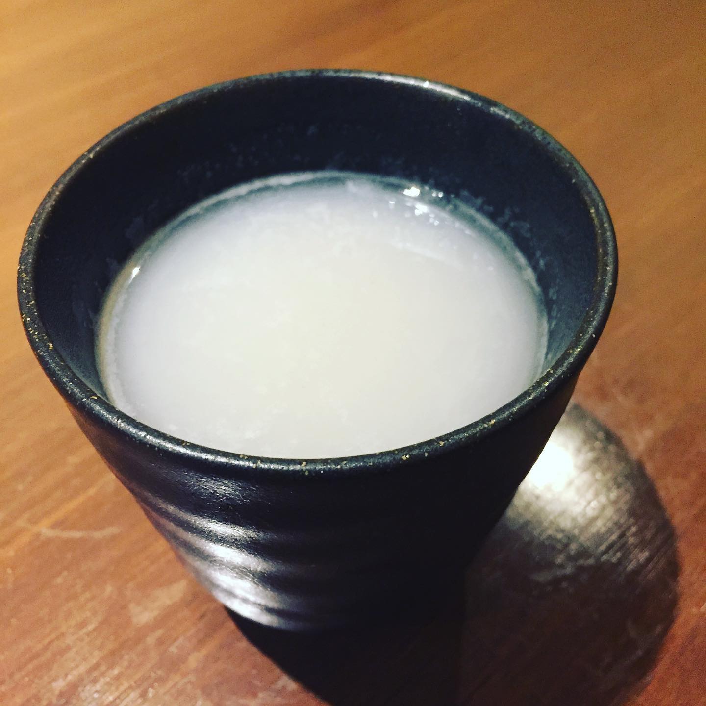 濃厚蕎麦湯のご紹介
お蕎麦ご注文頂いたお客様は
無料で蕎麦湯を追加してもらえます
お蕎麦を食べた後は蕎麦つゆにトロトロの蕎麦湯を注いで最後まで楽しんで下さいね