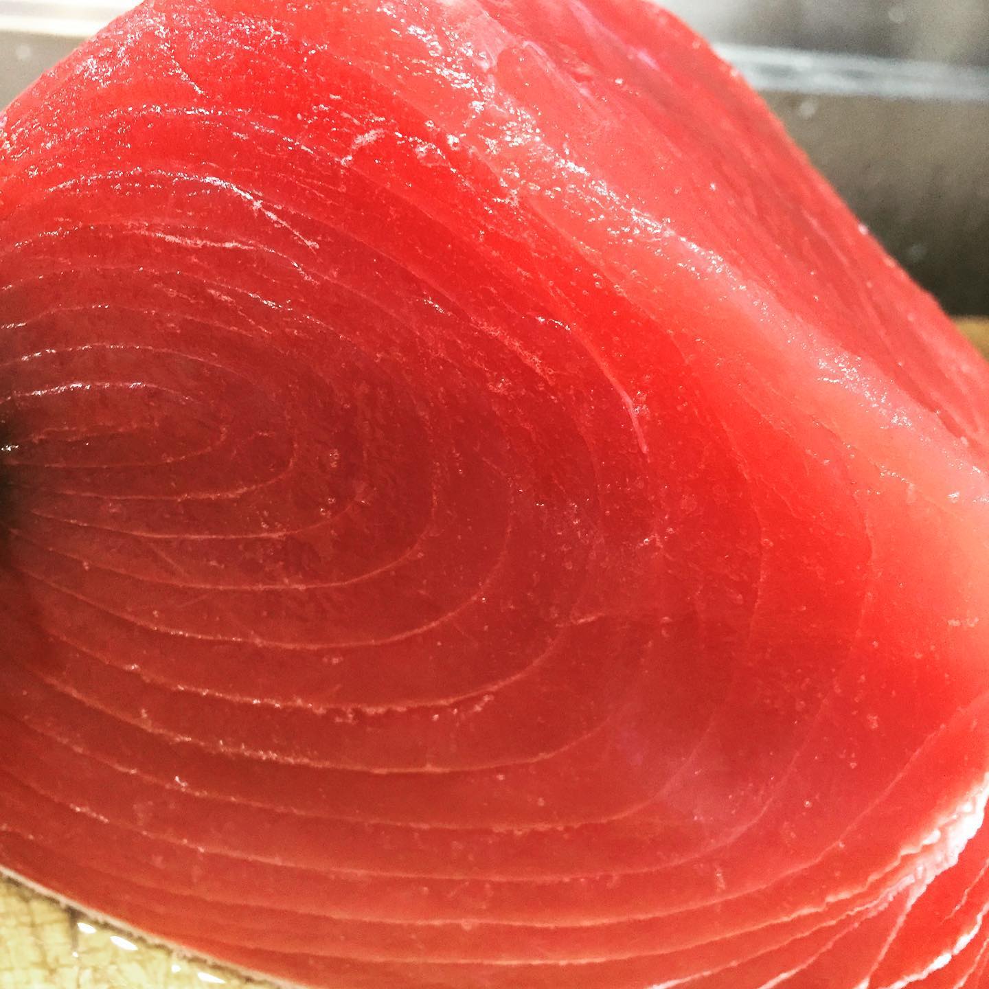 ランチのお蕎麦にマグロ丼をセットでいかがですか?
月曜〜土曜は16時までランチメニューを御注文頂けます!
ご来店お待ちしてます