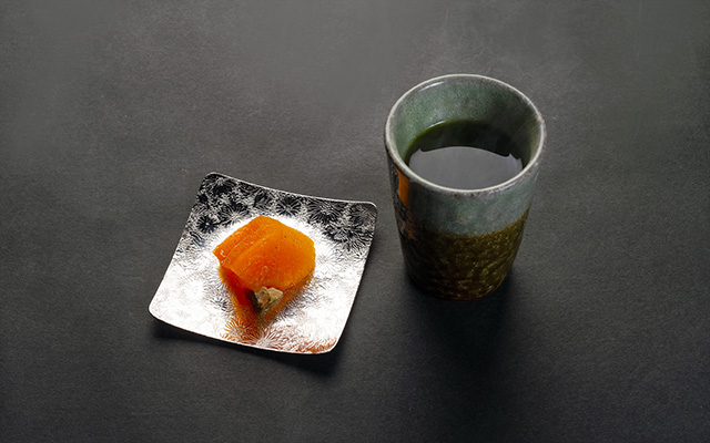 九度山産あんぽ柿と日高産桑の葉抹茶