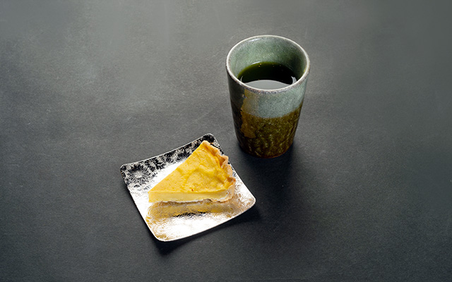 串本産南端蜜芋パイ焼きと日高産桑の葉抹茶