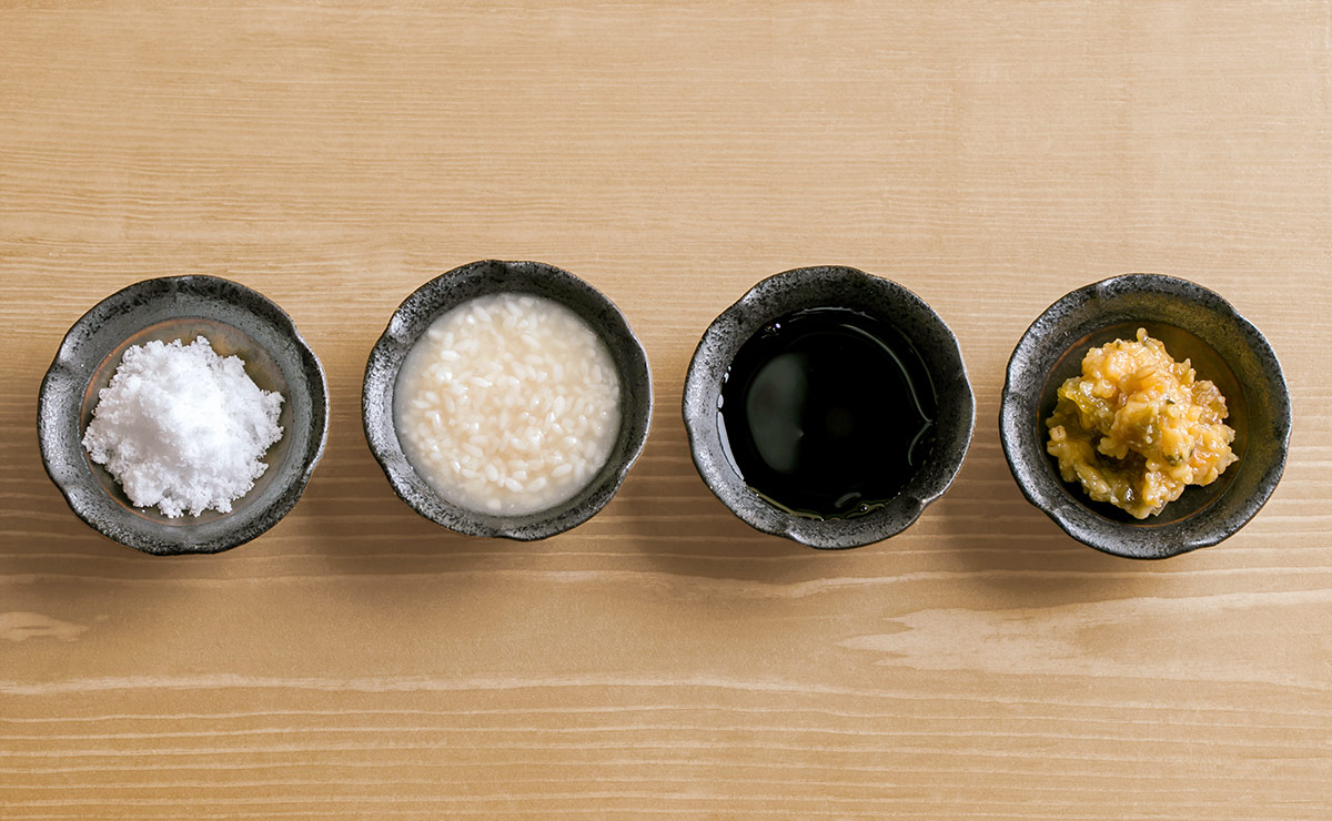 こだわりの調味料：塩,塩こうじ,醤油,金山寺みそ